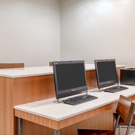 Holiday Inn Express Hotel & Suites Ottawa Airport By Ihg Exteriér fotografie