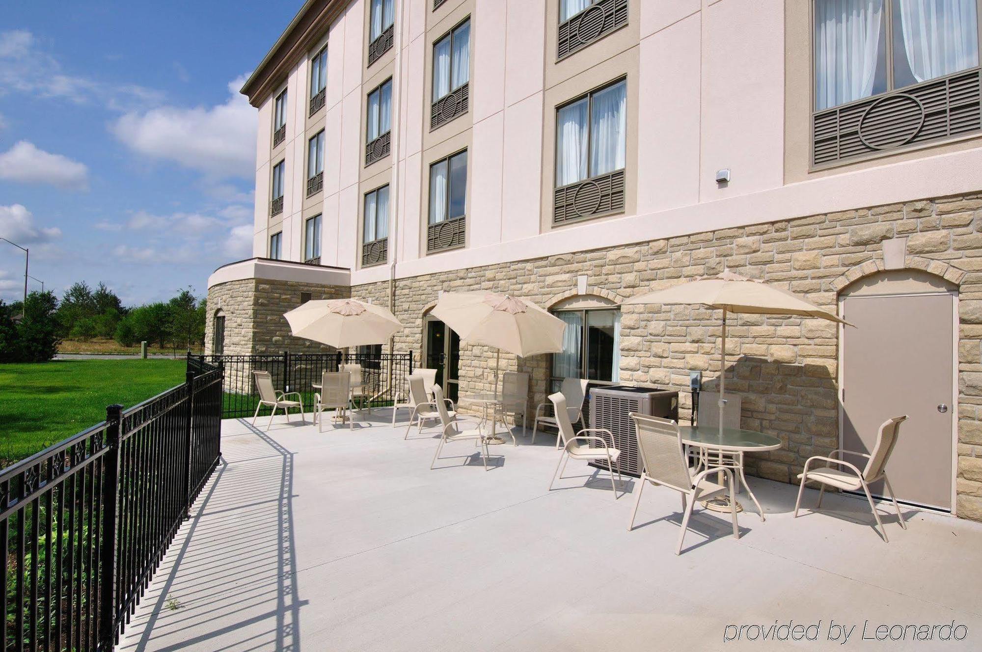 Holiday Inn Express Hotel & Suites Ottawa Airport By Ihg Exteriér fotografie